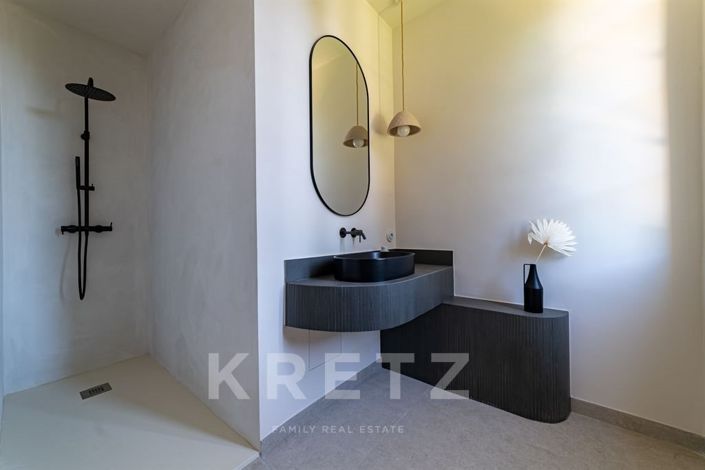 Image No.23-5 Bed House for sale