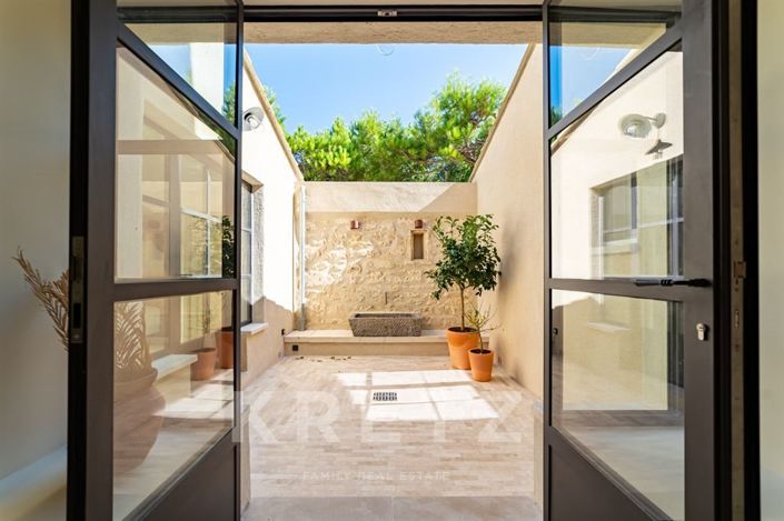 Image No.7-5 Bed House for sale