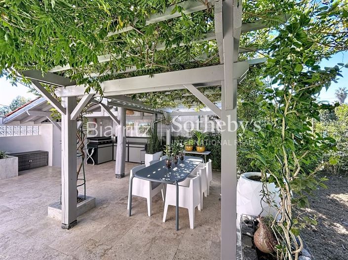 Image No.2-2 Bed House for sale