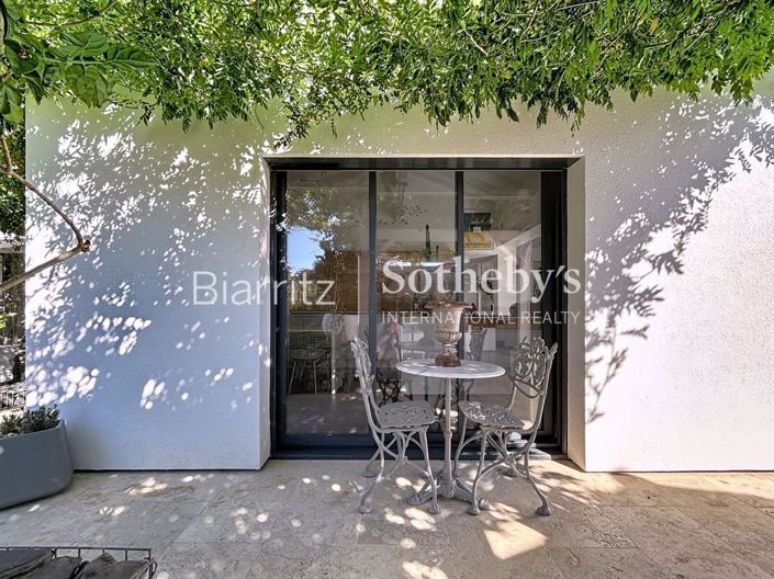 Image No.4-2 Bed House for sale
