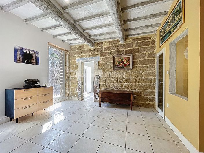 Image No.6-6 Bed Property for sale