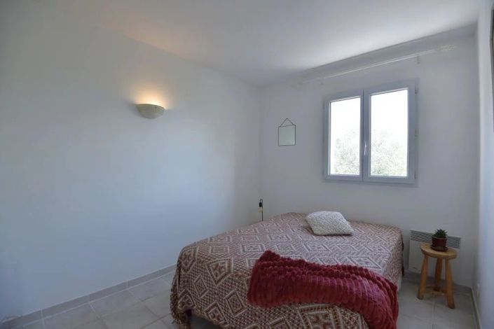 Image No.10-4 Bed House for sale