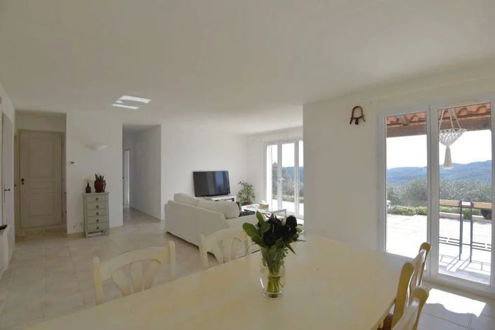Image No.4-4 Bed House for sale