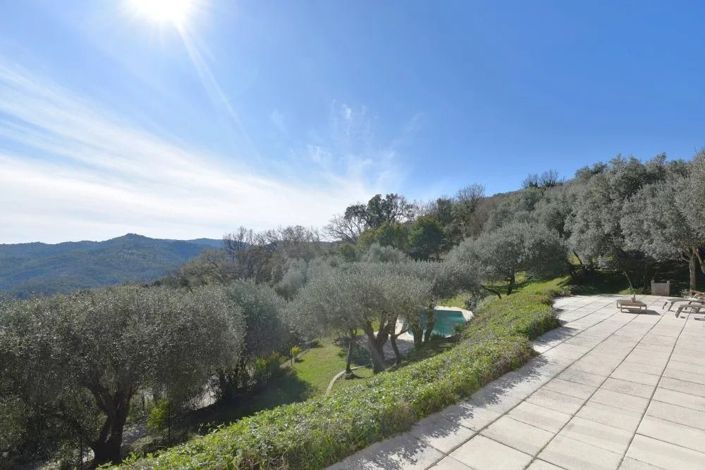 Image No.6-4 Bed House for sale