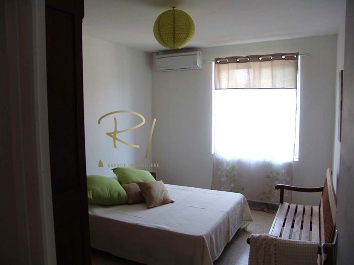 Image No.5-2 Bed House for sale