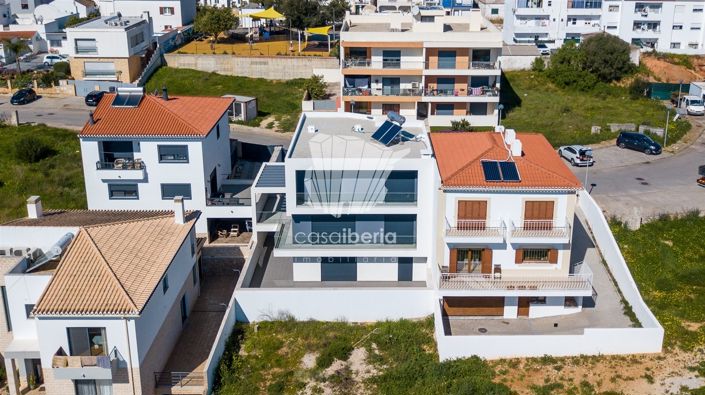 Image No.42-4 Bed House for sale