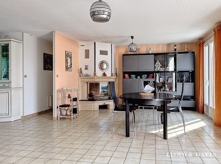 Image No.5-3 Bed House for sale