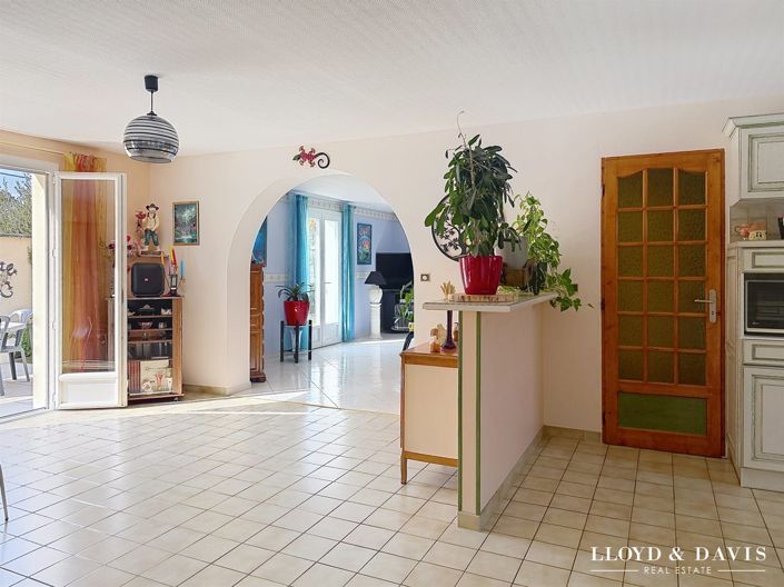 Image No.7-3 Bed House for sale