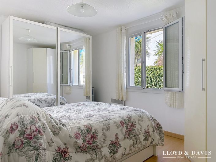 Image No.9-3 Bed House for sale