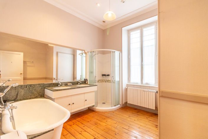 Image No.14-4 Bed House for sale