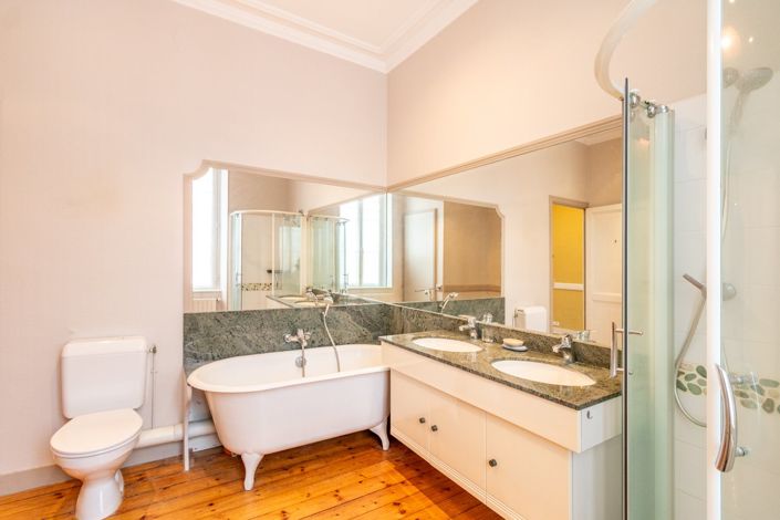 Image No.15-4 Bed House for sale