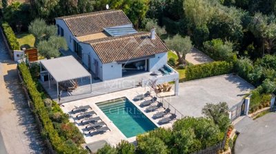 1 - La Croix-Valmer, House
