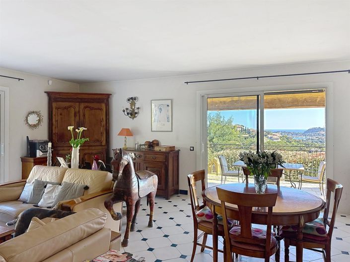 Image No.13-4 Bed House for sale