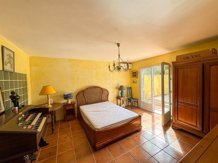 Image No.21-4 Bed House for sale