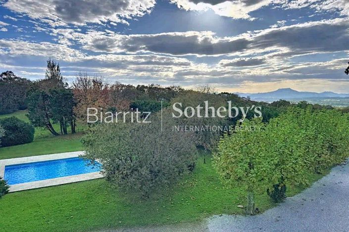 Image No.6-7 Bed House for sale