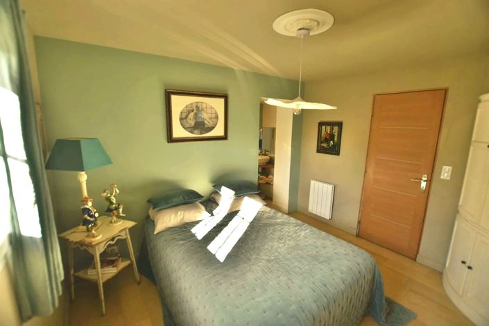 Image No.7-3 Bed House for sale