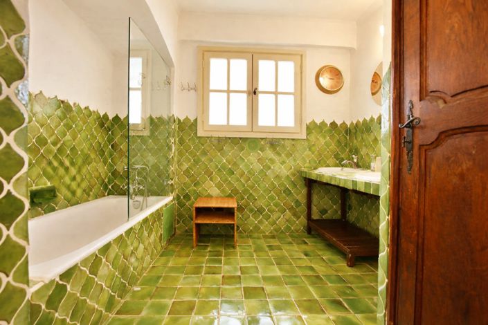 Image No.12-4 Bed House for sale