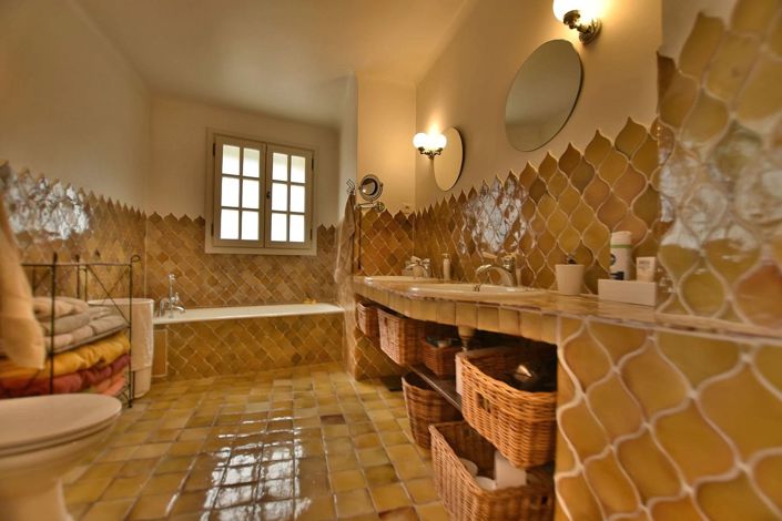 Image No.14-4 Bed House for sale