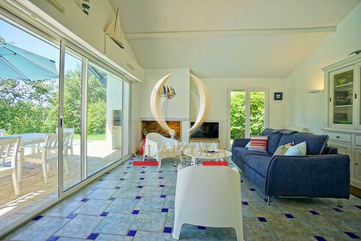 Image No.6-4 Bed House for sale