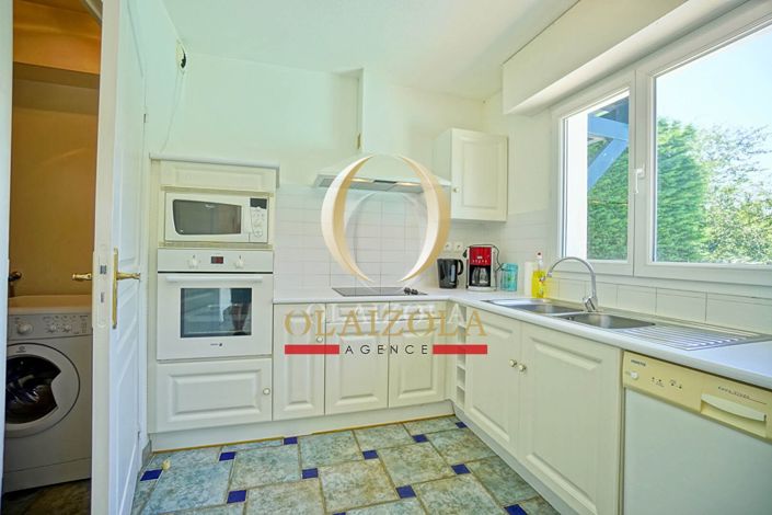 Image No.7-4 Bed House for sale