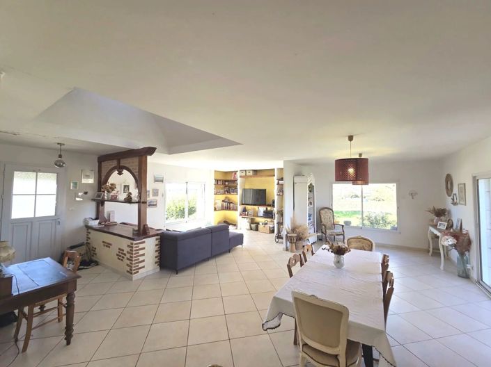 Image No.7-4 Bed House for sale