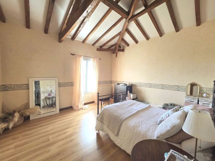 Image No.9-4 Bed House for sale