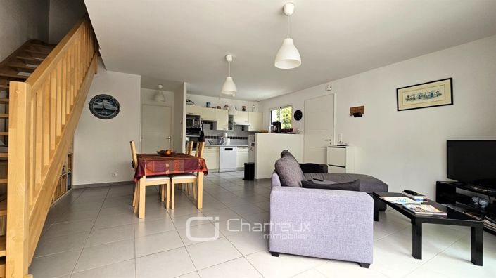 Image No.2-4 Bed House for sale