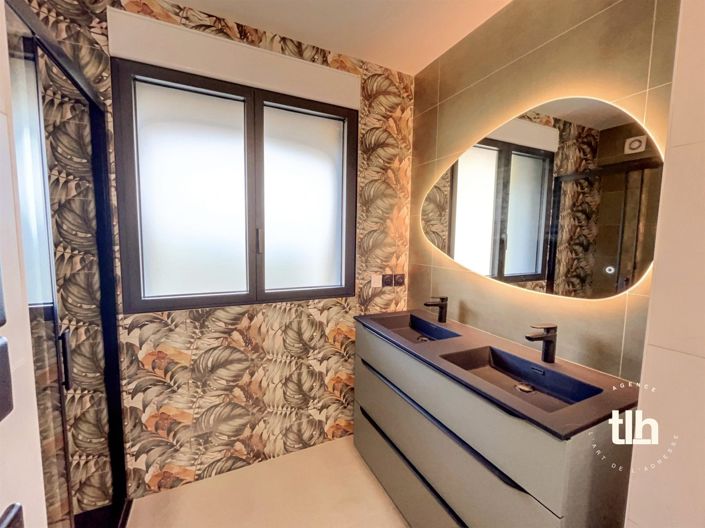 Image No.4-5 Bed Property for sale