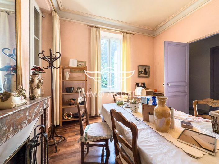Image No.4-6 Bed House for sale