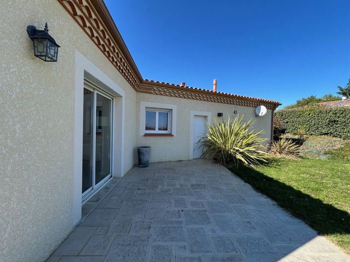 Image No.10-3 Bed House for sale