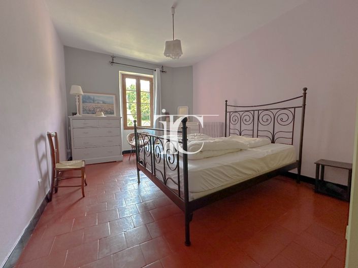 Image No.13-6 Bed House for sale