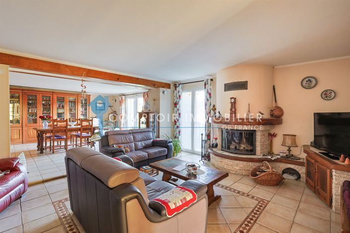 Image No.5-5 Bed House for sale