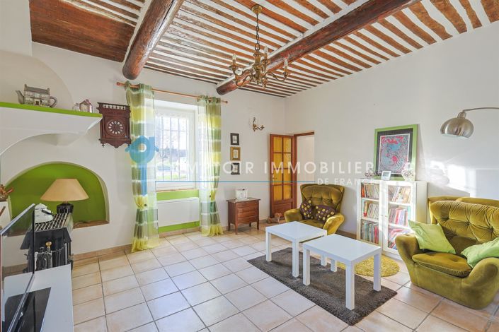 Image No.6-5 Bed House for sale