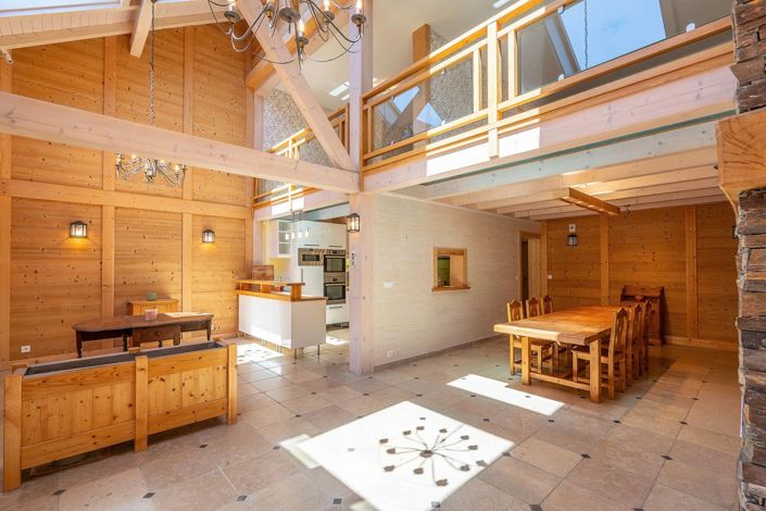 Image No.2-6 Bed House for sale