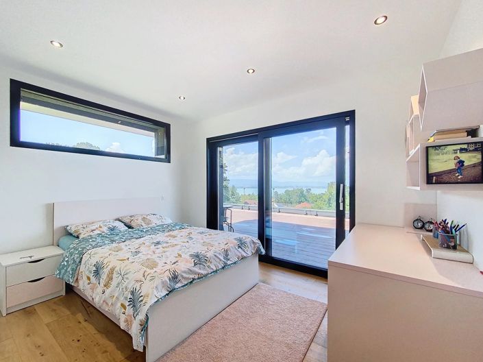 Image No.10-5 Bed House for sale