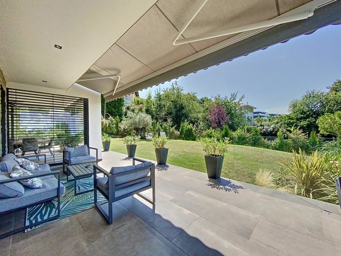 Image No.5-5 Bed House for sale