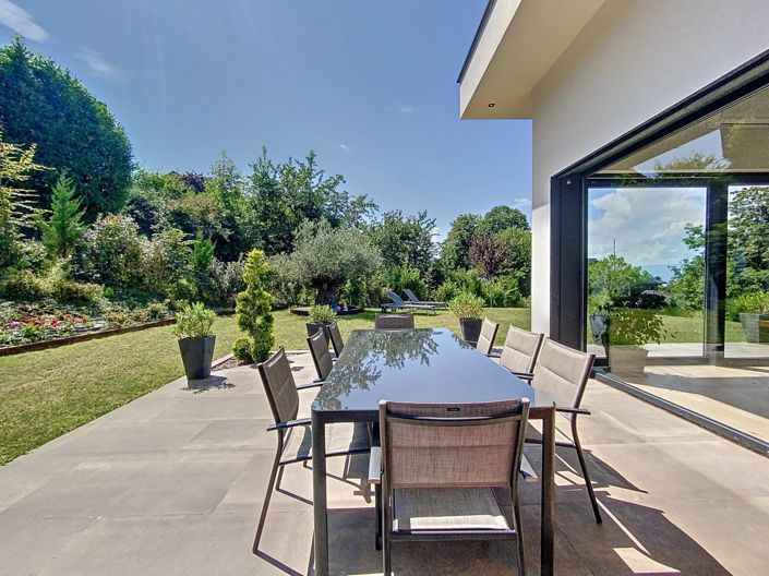Image No.6-5 Bed House for sale
