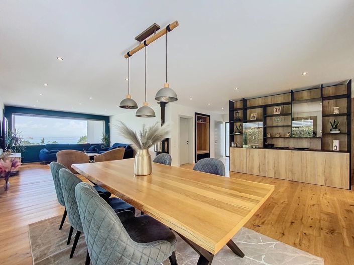 Image No.2-5 Bed House for sale