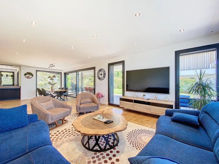 Image No.3-5 Bed House for sale