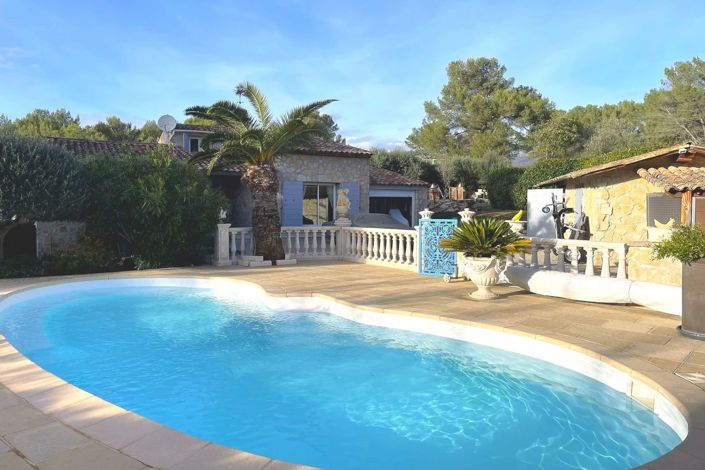 Image No.2-4 Bed House for sale