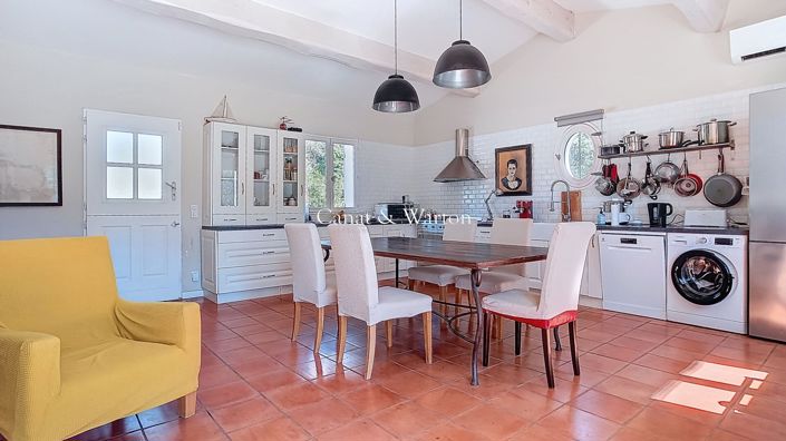 Image No.8-5 Bed Property for sale