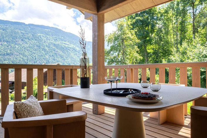 Image No.9-5 Bed House for sale