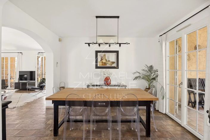 Image No.9-4 Bed House for sale