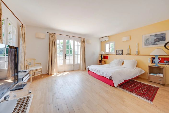 Image No.12-12 Bed House for sale