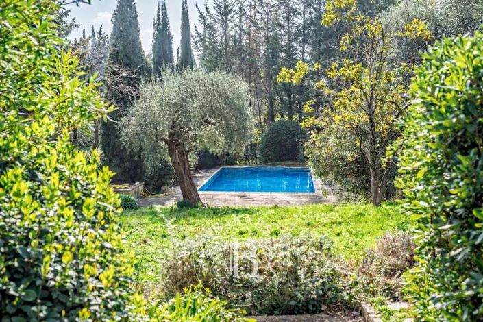 Image No.3-4 Bed House for sale
