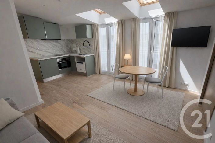 Image No.2-Maison de 1 chambre à vendre à Cannes