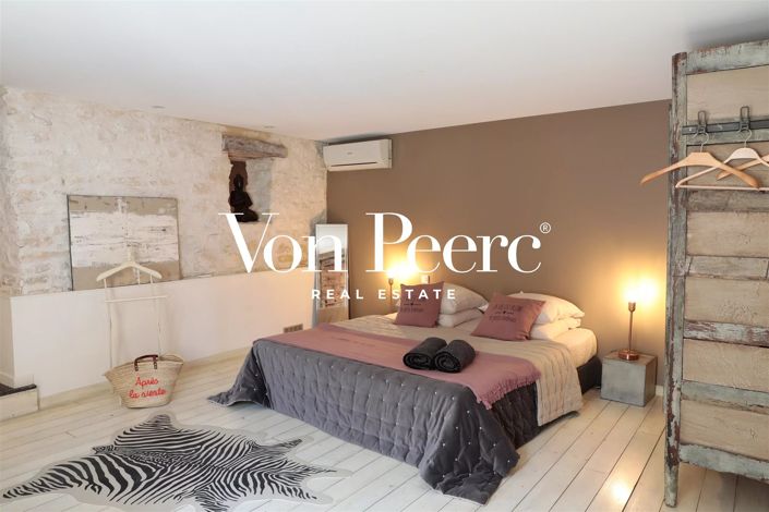 Image No.8-8 Bed Apartment for sale
