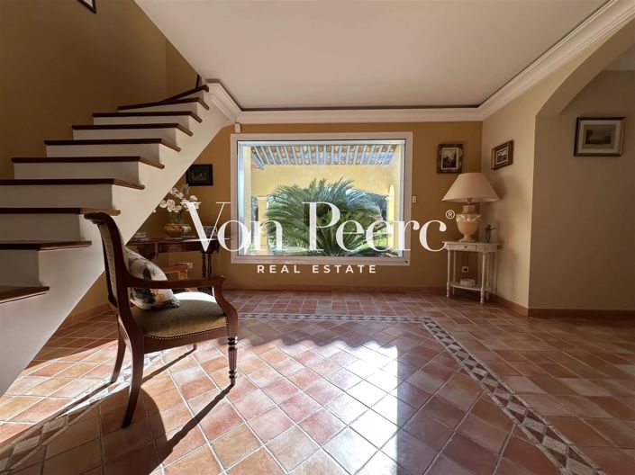 Image No.3-5 Bed House for sale