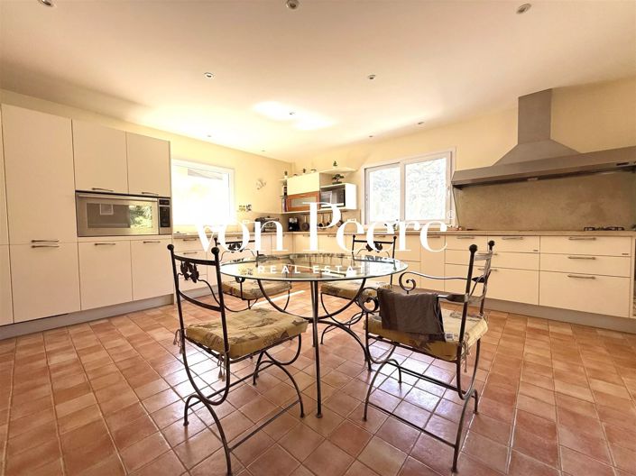 Image No.4-5 Bed House for sale