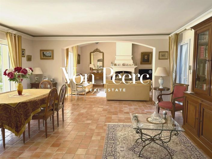 Image No.6-5 Bed House for sale
